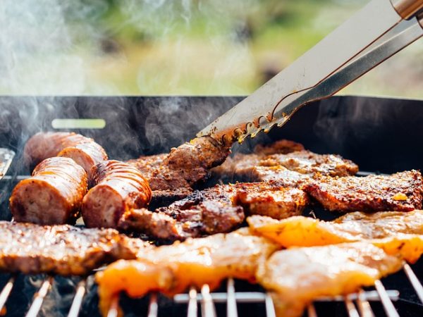 barbecue-g999a0b47e_640 месо