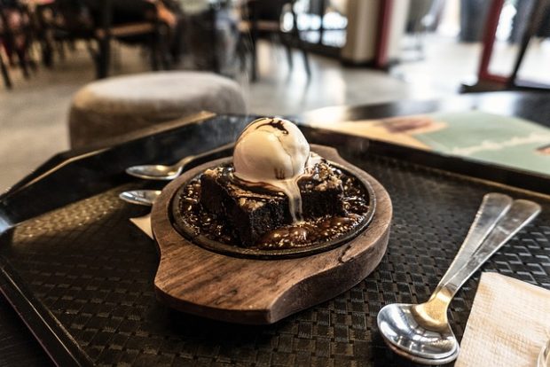 brownie-g80e0bc4d9_640