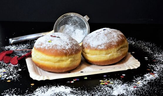 donut-g965e8a418_640 понички