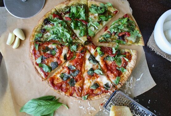 pizza-1442946_640 тесто за пица