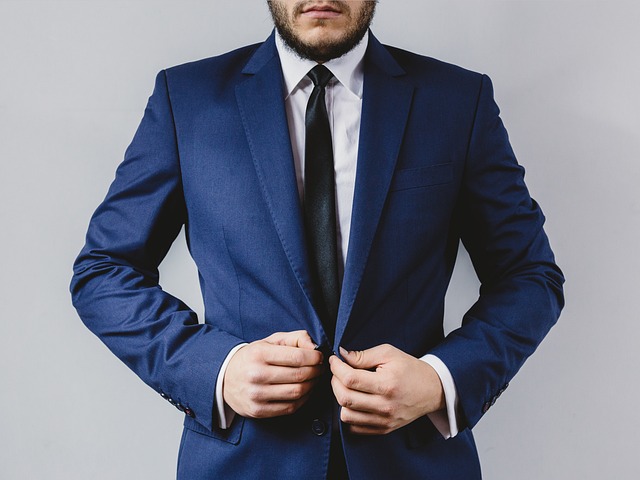 suit-654161631