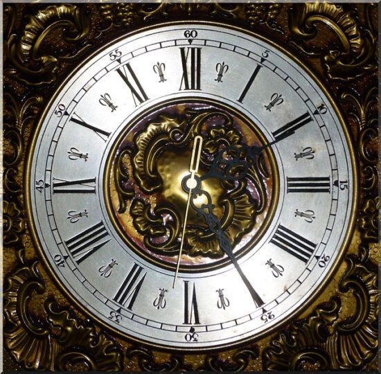clock-248718_640
