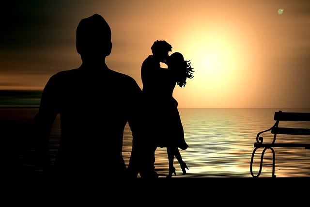 lovers-5454654_640